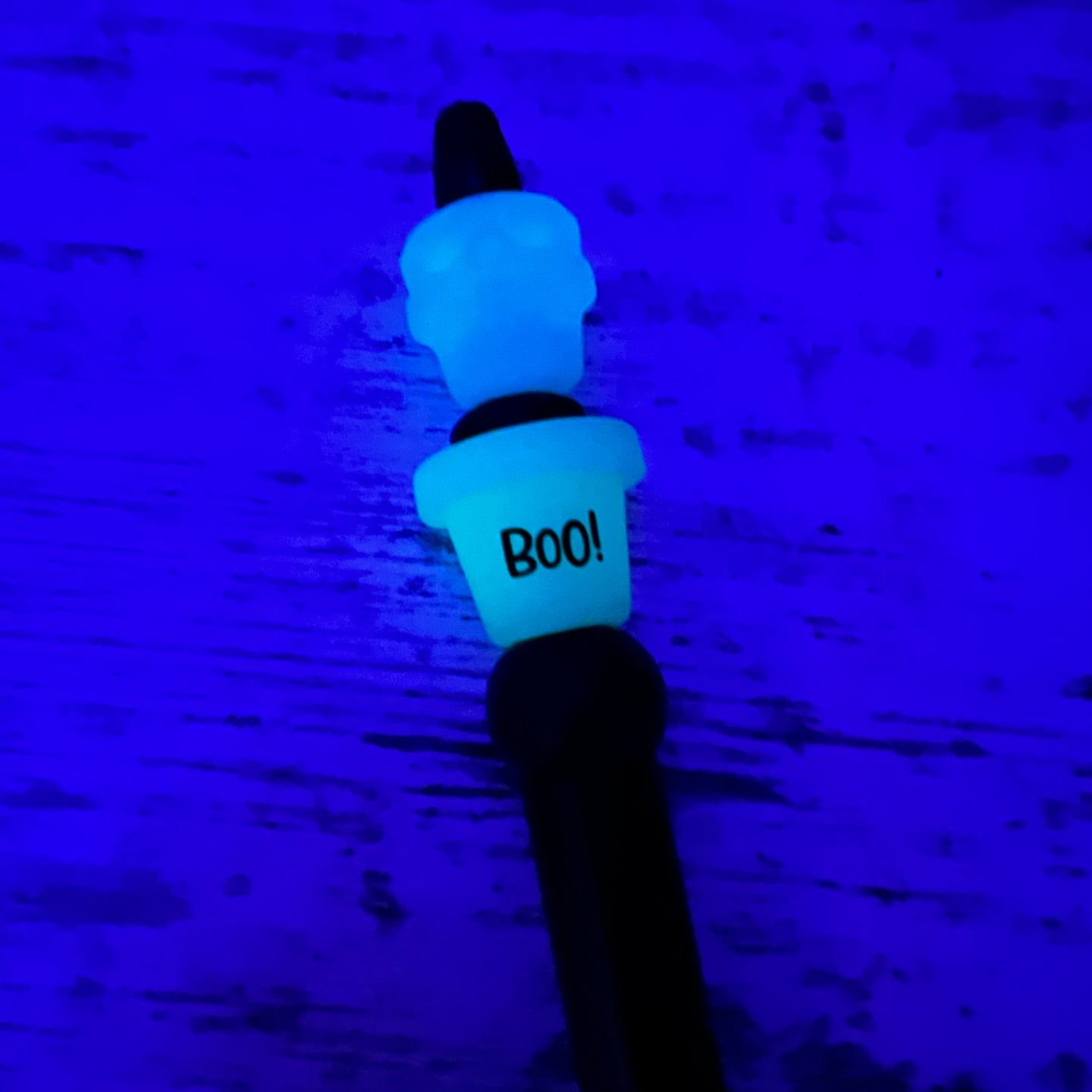 Glow In The Dark Boo Skull Plastic Pen
